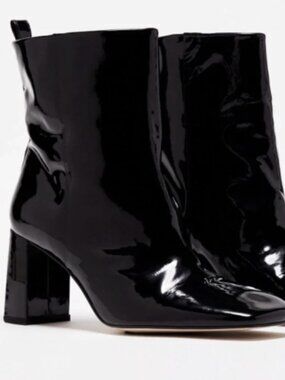 BNIB Good American Black Patent Leather Boots Size 7 Square Toe Style # GA165P-E